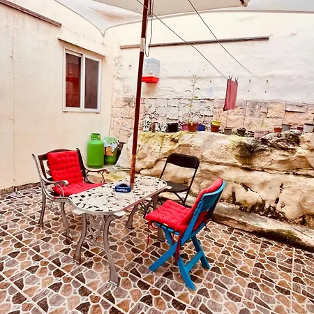 In House - Cozy Maltese Maisonette With Private Entrance In Rahal Gdid
